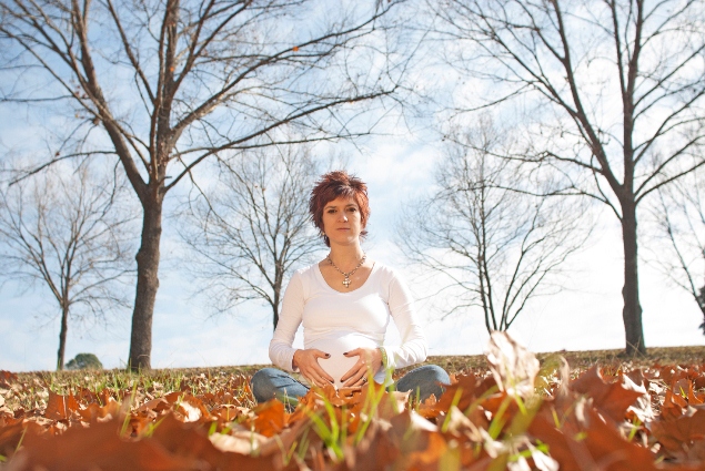 autumn maternity photo shoot