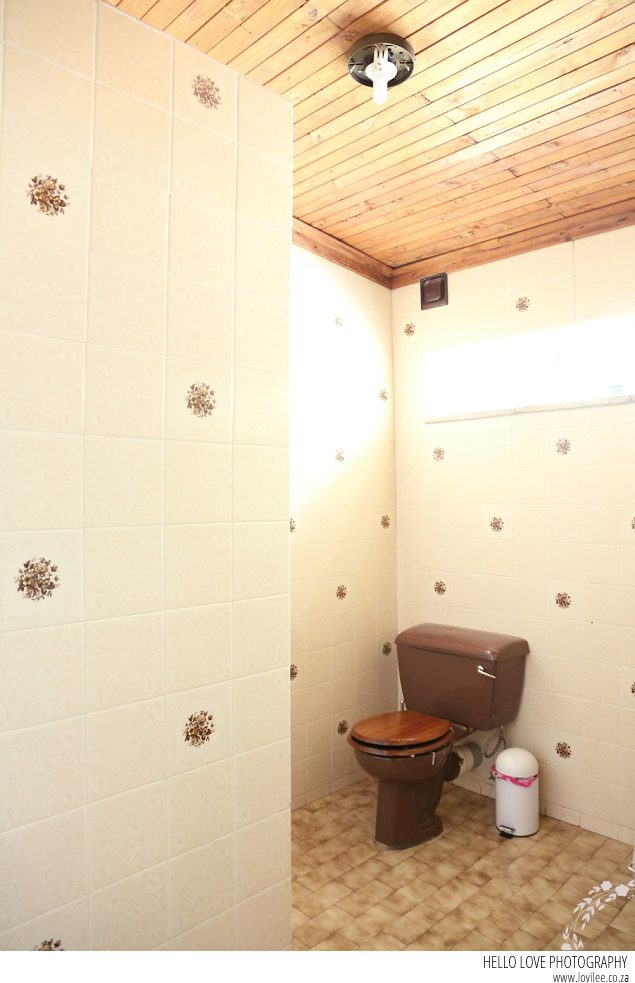 Moroccan tile bathroom revamp - before image