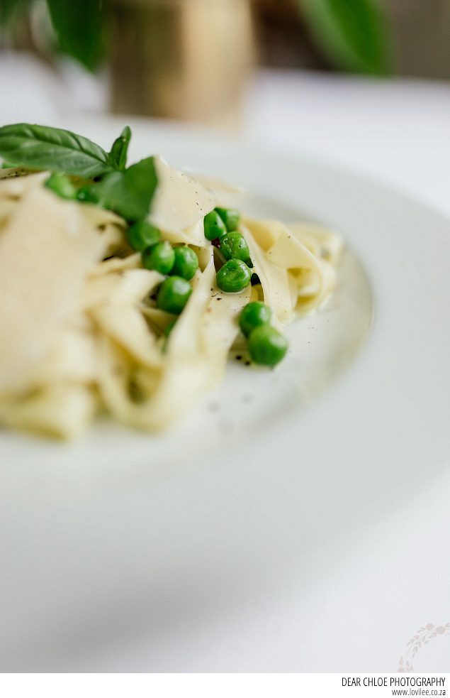 Creamy Basil Sauce & Peas Pasta recipe