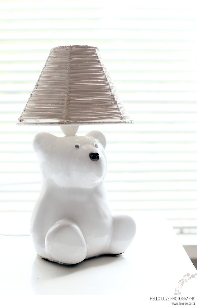 Polar bear nursery table lamp