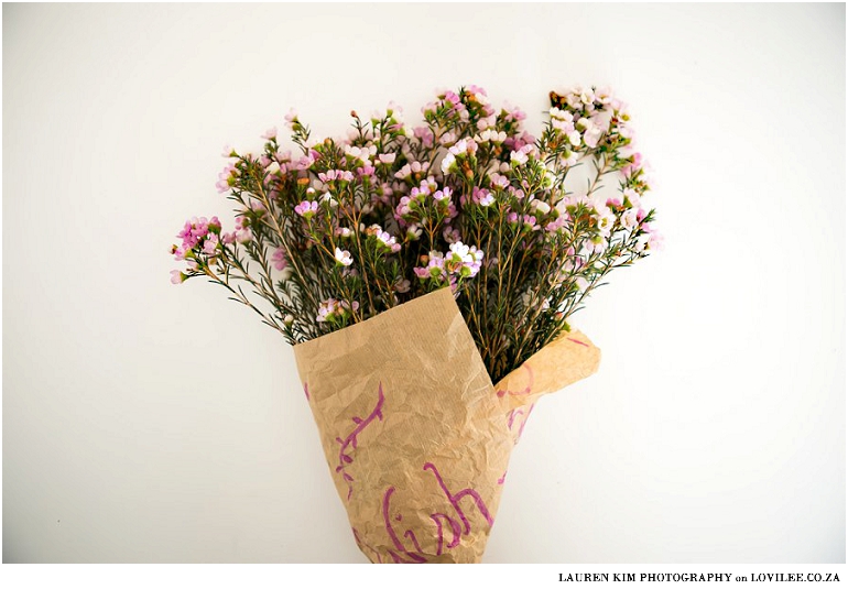 how to wrap flowers with brown paper