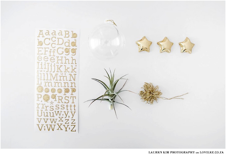 Fillable Christmas bauble DIY