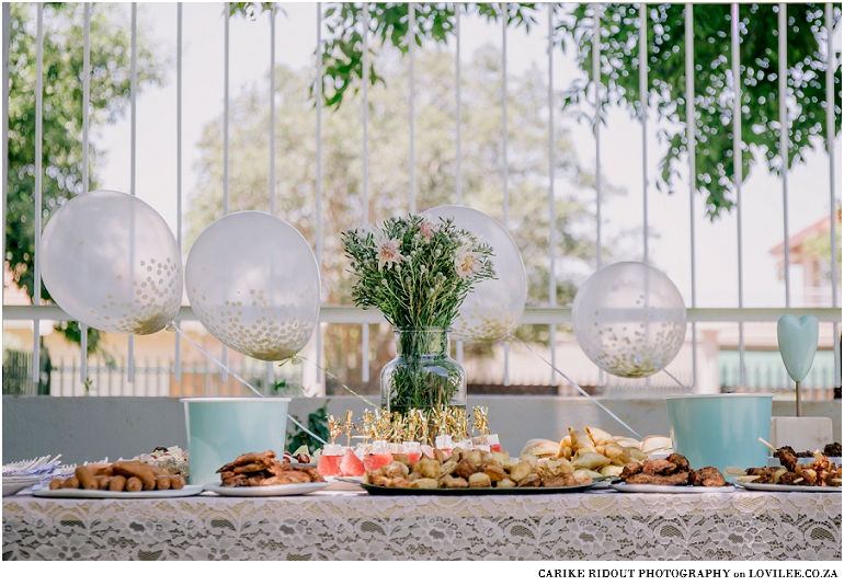 Unicorn party decor