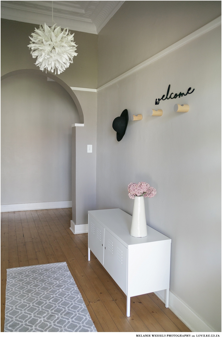 Tips on decorating your entry way