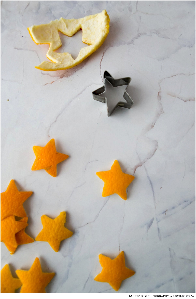 Teach your kids how to make these Festive Orange Peel starts DIY