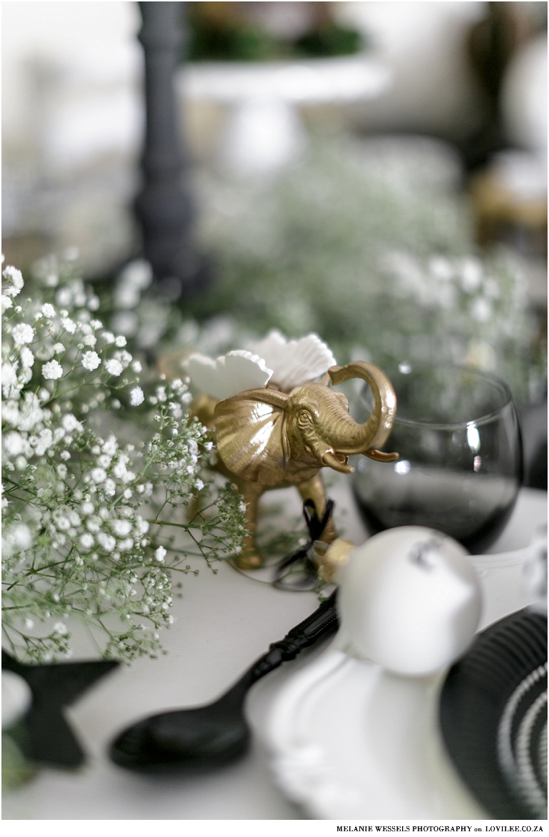 Black and white table decorations