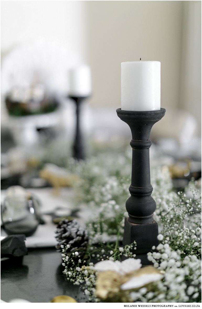 Black and white table decorations