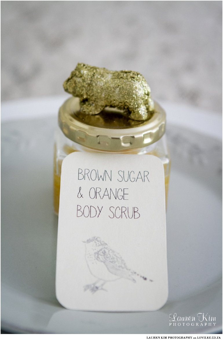 Brown sugar and orange body scrub DIY