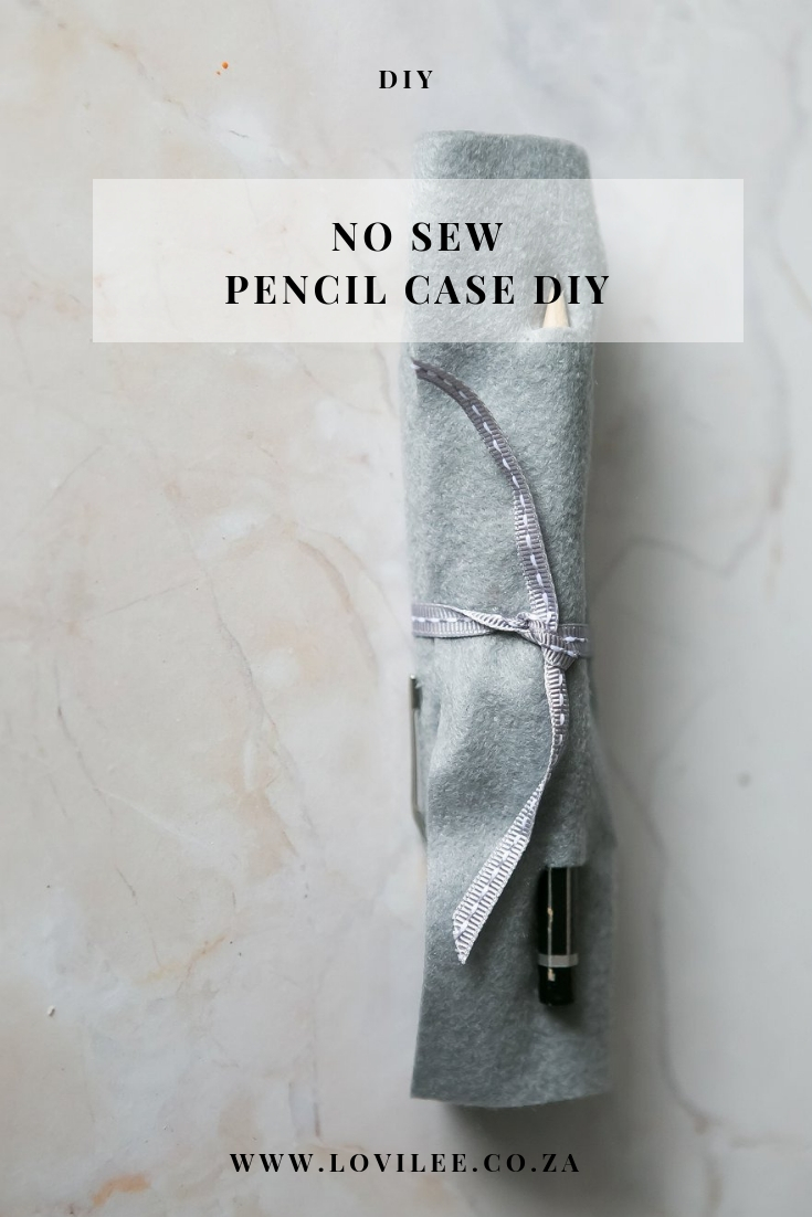 no sew pencil case DIY / DIY makeup brush holder