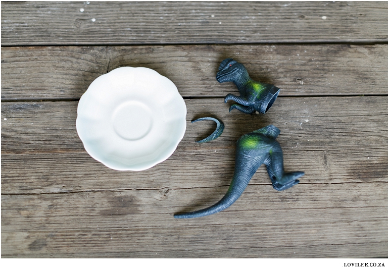 Dinosaur DIY cake stand