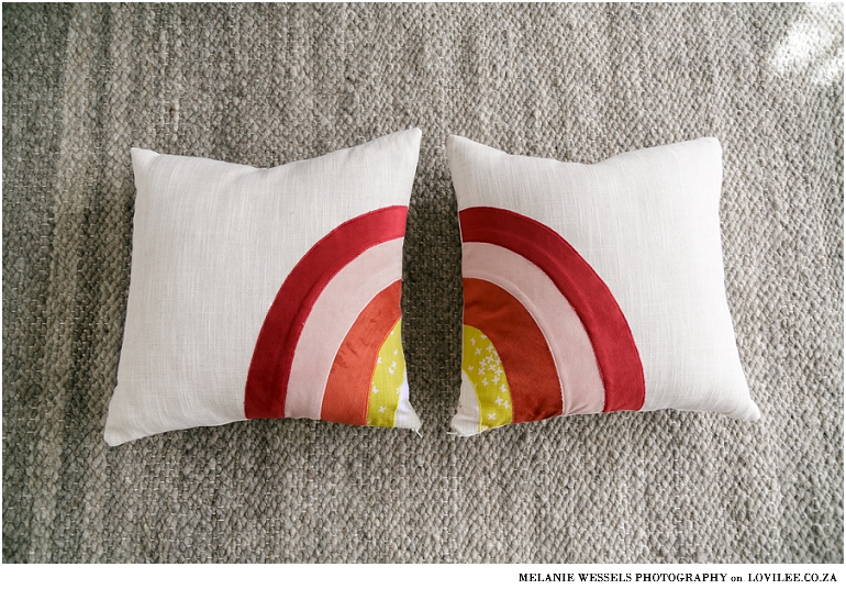 How to sew a zippered pillow cover for a pair of rainbow cushions ⋒