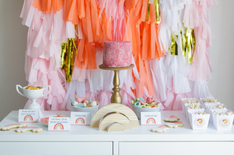 How to make a gorgeous paper tassel backdrop