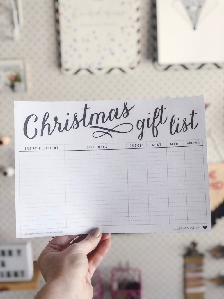 Christmas Gift Shopping List printable by Elephantshoe