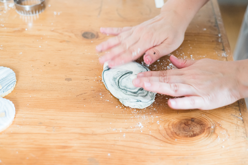 How to marble fondant with coloring