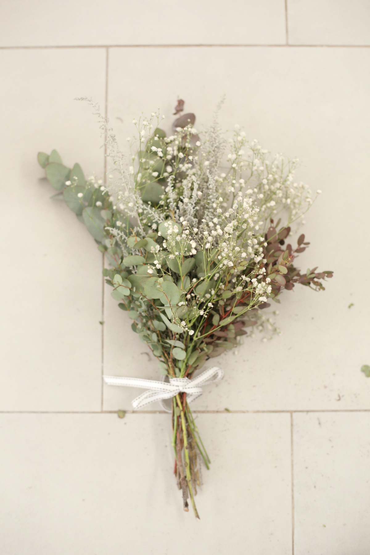 How to make a dried flower bouquet