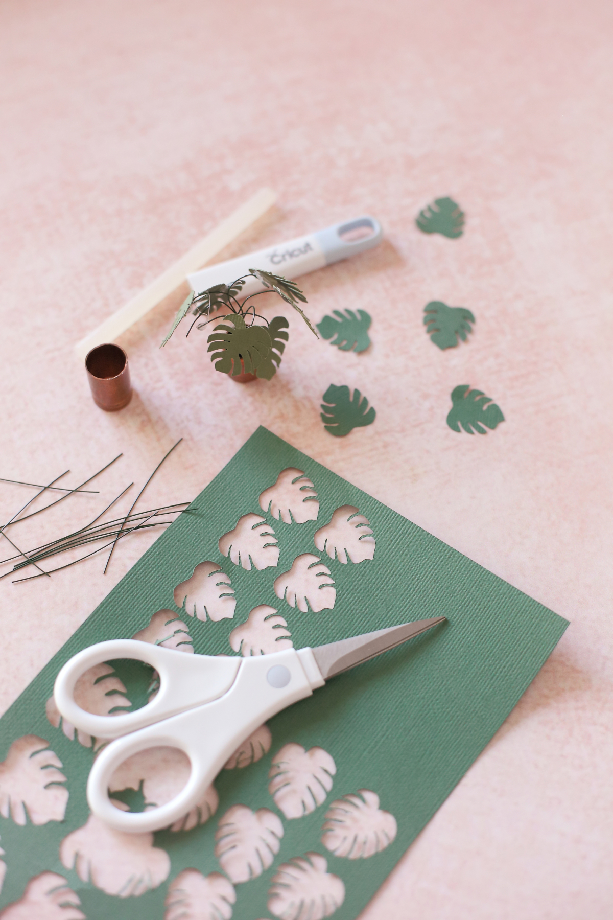 Make your own miniature paper craft Monstera plant