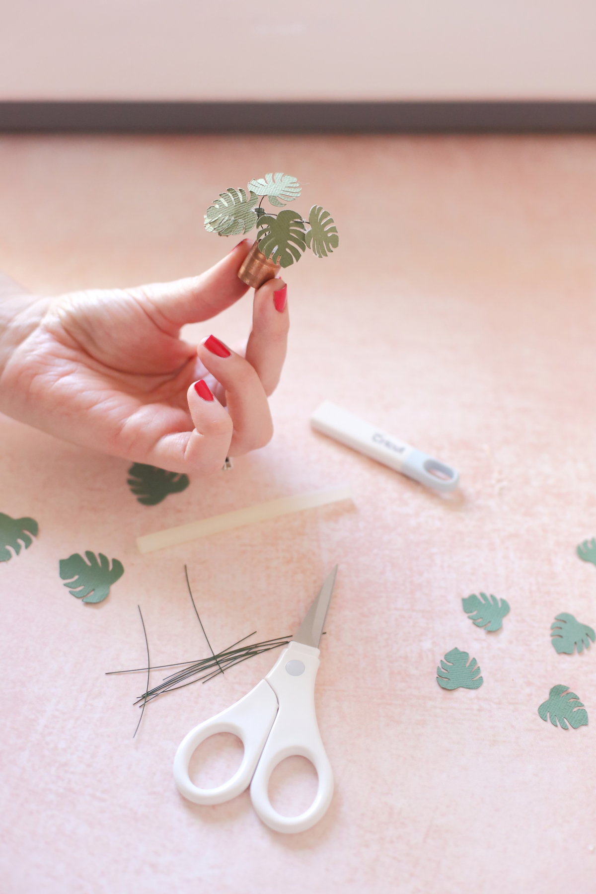 Make your own miniature paper craft Monstera plant